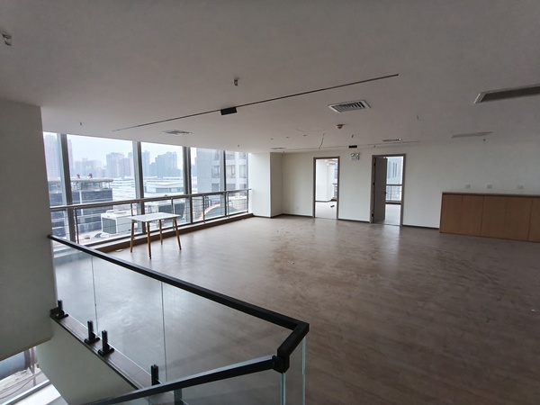 165㎡         2.8元/天/平米      14053元/月